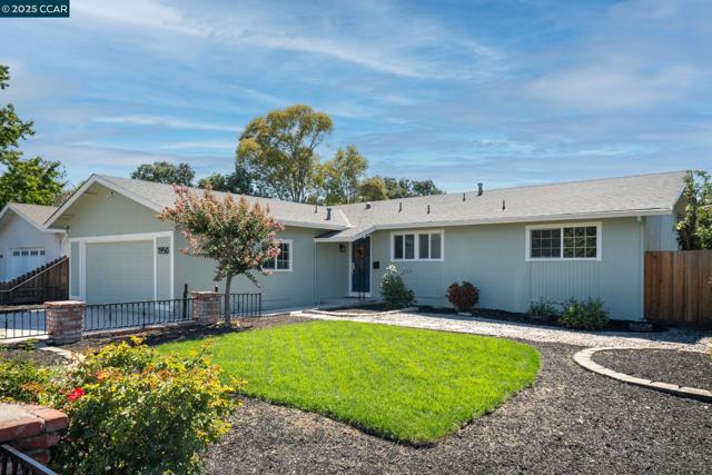 1950 Emerald St, Concord CA: https://media.crmls.org/mediaz/770f728e-b613-4781-b553-6e2bbe9c9482.jpg