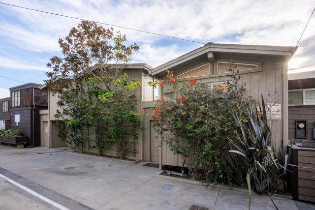 545 Beach Drive, Aptos CA: https://media.crmls.org/mediaz/770fd16e-2d98-423c-89a1-54755d37c990.jpg