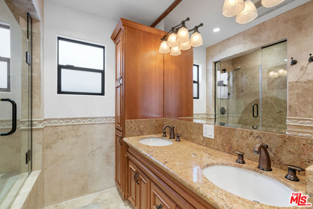 14710 Greenleaf Street, Sherman Oaks CA: https://media.crmls.org/mediaz/77105f24-a34f-4a9d-8e97-0e8442d60f4d.jpg