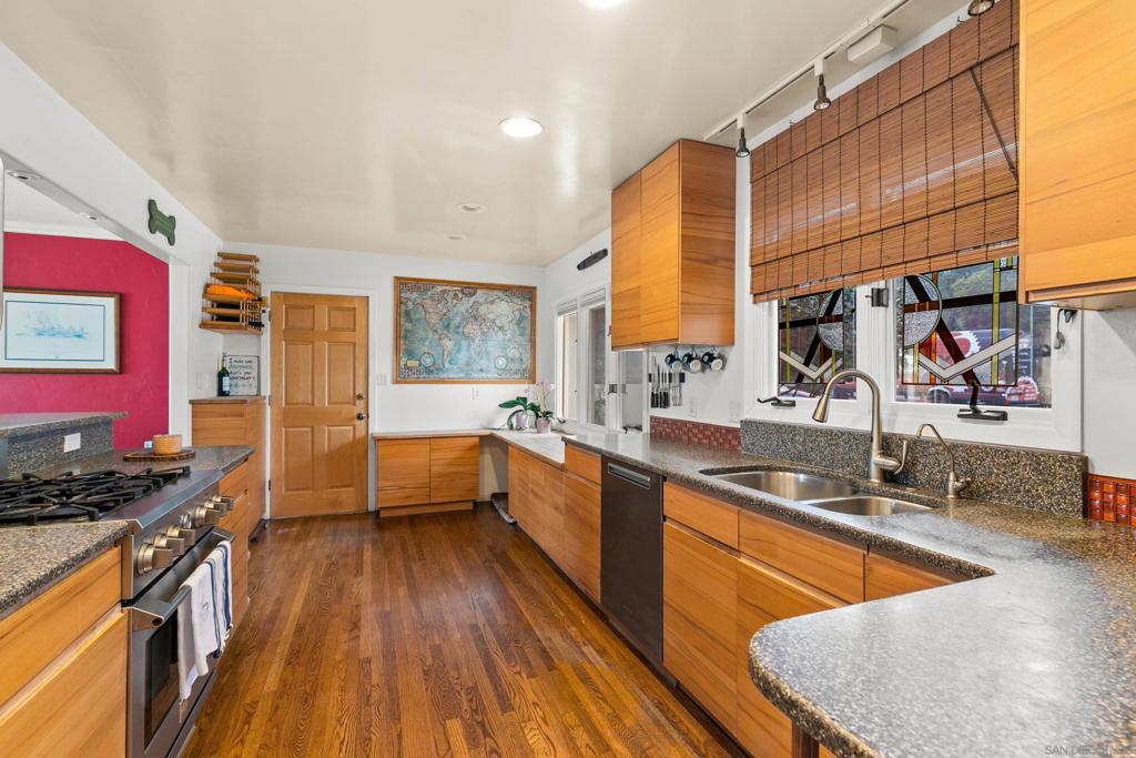 541 Tarento Dr - photo 14