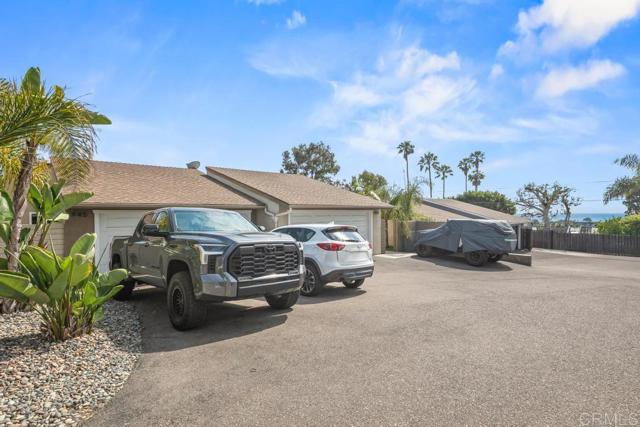Detail Gallery Image 3 of 66 For 943 45 Windy Hill, Encinitas,  CA 92024 - 4 Beds | 4 Baths