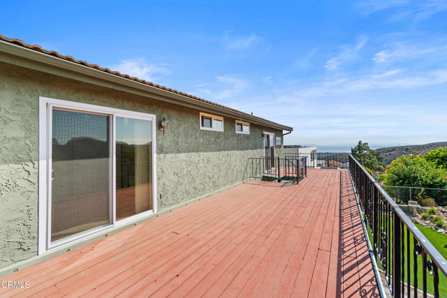 5505 Topa Topa Drive, Ventura CA: https://media.crmls.org/mediaz/77117f21-6fe1-4758-b86a-9628340584b2.jpg