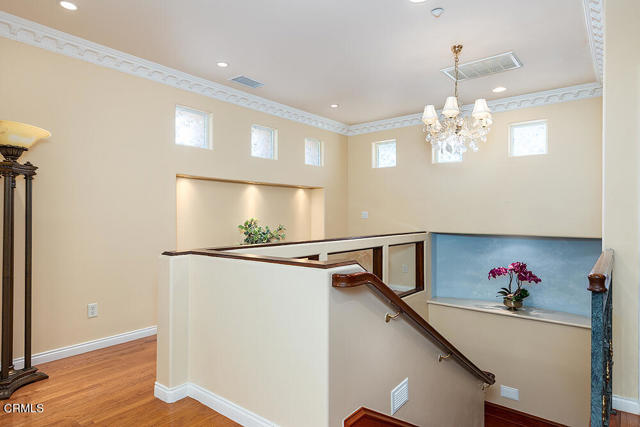 Detail Gallery Image 37 of 50 For 3422 Esperanza Ter, Glendale,  CA 91208 - 5 Beds | 5 Baths