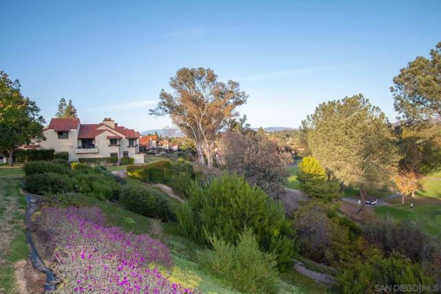 17489 Carnton Way, San Diego CA: https://media.crmls.org/mediaz/77128f50-dde3-46a9-b7a4-cc326fa9c5fd.jpg