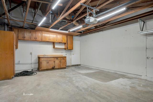 3943 Nereis Dr, La Mesa CA: https://media.crmls.org/mediaz/7712c298-d9e0-4d63-afaa-bf9ae6bf8c48.jpg