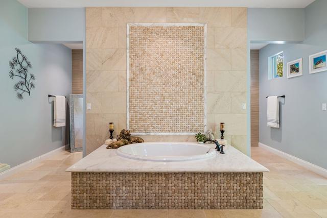 17 Emerald Court, Rancho Mirage CA: https://media.crmls.org/mediaz/7712fa8e-113a-4db0-852b-e4d1b8f42e24.jpg