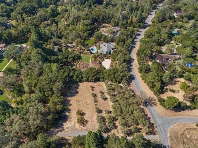 125 Mapache, Portola Valley CA: https://media.crmls.org/mediaz/77132bf9-53a1-4a81-a42a-77ebf878d668.jpg