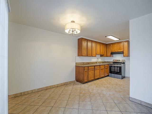 914 Acosta Plaza, Salinas CA: https://media.crmls.org/mediaz/7713c6c6-4ab7-448e-b2d3-8676d3ef6a51.jpg