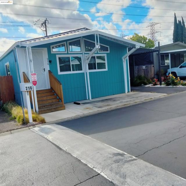 216 Orangevale, Pittsburg CA: https://media.crmls.org/mediaz/771471c5-25d3-49aa-ac0a-dc3895dc3f01.jpg