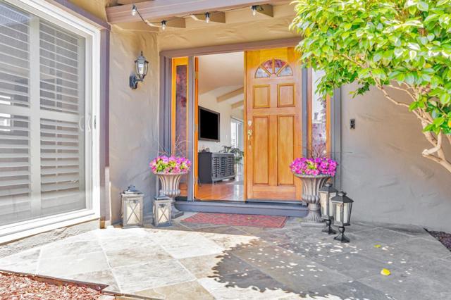 167 Shooting Star, Foster City CA: https://media.crmls.org/mediaz/77147481-d847-43ad-8942-28162f508e0a.jpg