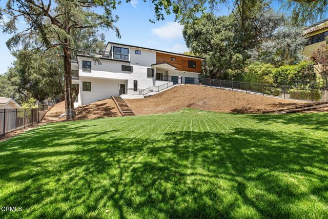 709 Wilson Court, Burbank CA: https://media.crmls.org/mediaz/77151d81-bf83-4e43-80cc-70cfb041c97a.jpg