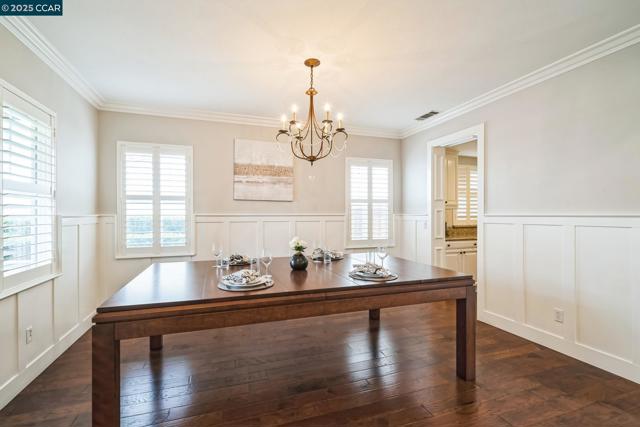 2261 Genoa St, Danville CA: https://media.crmls.org/mediaz/77155ae1-759f-4a17-b299-53b29091cbb2.jpg