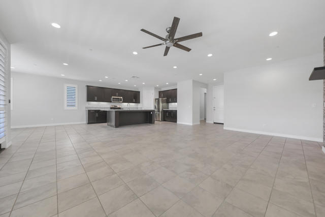 40632 Firenze Court, Indio CA: https://media.crmls.org/mediaz/77155cfe-b0b9-4b7f-9c88-772e1380ceb6.jpg