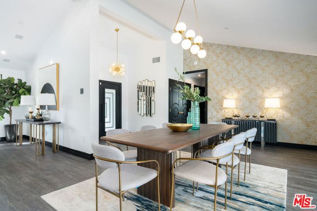 Dining/Entry
