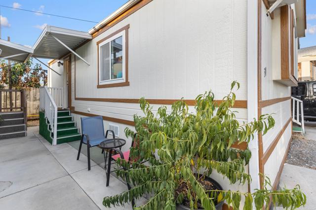 Detail Gallery Image 1 of 17 For 998 E Main St #31,  El Cajon,  CA 92021 - 1 Beds | 1 Baths