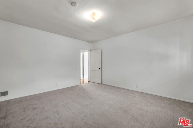 1229 Smithwood Drive, Los Angeles CA: https://media.crmls.org/mediaz/77194e78-6bf4-42e2-874d-d87bef952e52.jpg