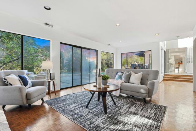 100 Rizal Drive, Hillsborough CA: https://media.crmls.org/mediaz/771a47cb-e2ec-4afe-8dfa-2457bc94d0d2.jpg