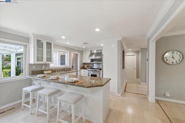 5204 Hummingbird Rd, Pleasanton CA: https://media.crmls.org/mediaz/771adde3-5c44-4f5d-ab53-45fcf251dcb8.jpg