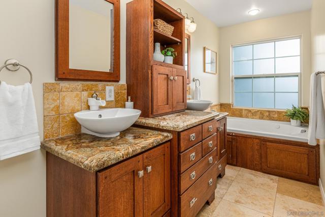 7940 La Jolla Shores Dr, La Jolla CA: https://media.crmls.org/mediaz/771be449-7a88-4d74-ab3c-0a7b179c3745.jpg