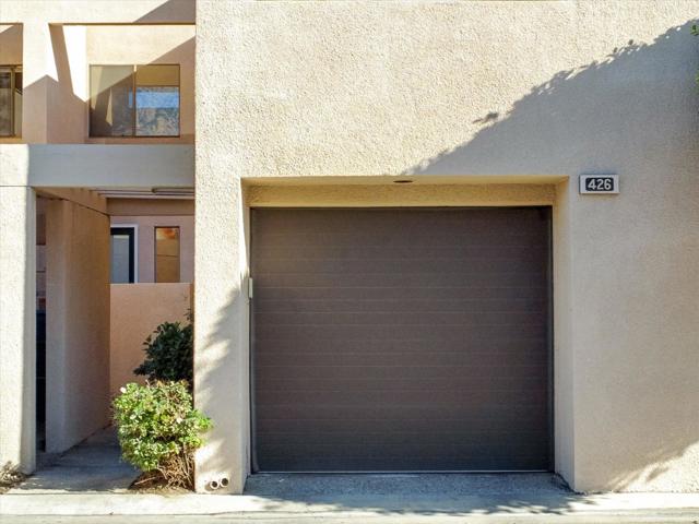 426 Village W Square, Palm Springs CA: https://media.crmls.org/mediaz/771c985e-16ed-4c68-a503-a3f245b10e1a.jpg
