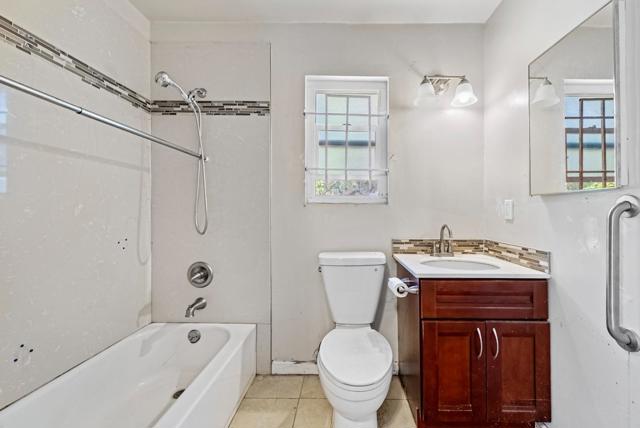 338 Copperfield Avenue, Hayward CA: https://media.crmls.org/mediaz/771ce87f-678f-4cea-a0de-de9d3efedee5.jpg