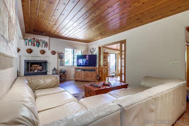 1511 Alpine Terrace Rd, Alpine CA: https://media.crmls.org/mediaz/771f0a55-48c5-43b4-8df6-7ac387cc148b.jpg