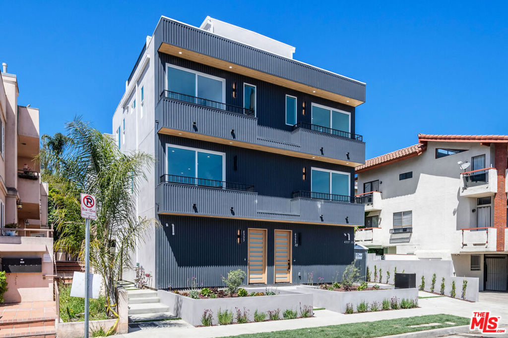 4333 Dixie Canyon Avenue