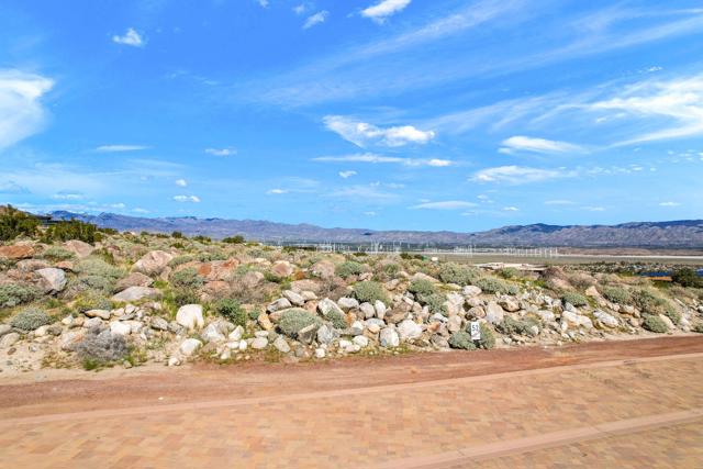 2338 City View Drive, Palm Springs CA: https://media.crmls.org/mediaz/77214279-3f1f-4fd3-8c63-f829160c171f.jpg