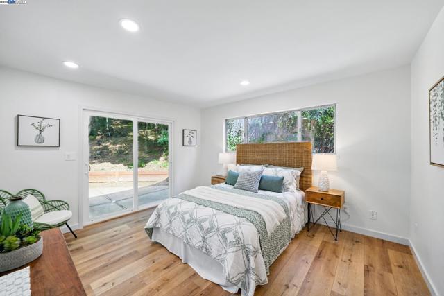 35 San Joaquin Pl, Novato CA: https://media.crmls.org/mediaz/7721470d-fe6c-416f-ab3c-34ecf0282d02.jpg