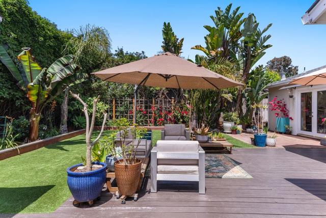 1965 42nd Avenue, Capitola CA: https://media.crmls.org/mediaz/77214929-8177-46d5-85b9-f6d80a62dfb2.jpg