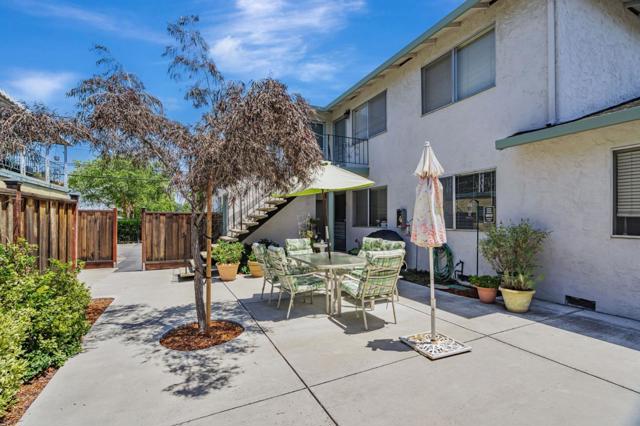 869 Bing Drive, Santa Clara CA: https://media.crmls.org/mediaz/77216122-20b0-4d8d-81a6-f21176aed307.jpg