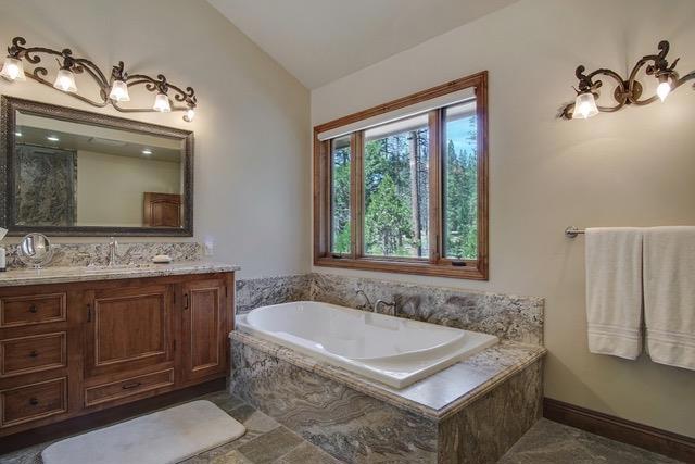 7899 Forest Drive,  CA: https://media.crmls.org/mediaz/7721d2ac-15cf-475a-a7f3-55b8897900b2.jpg