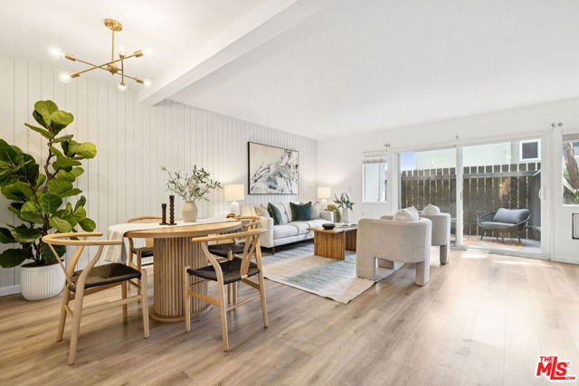 5003 Stoney Creek Road, Culver City CA: https://media.crmls.org/mediaz/7722e1f4-50e0-49ea-b625-5367ccd96748.jpg