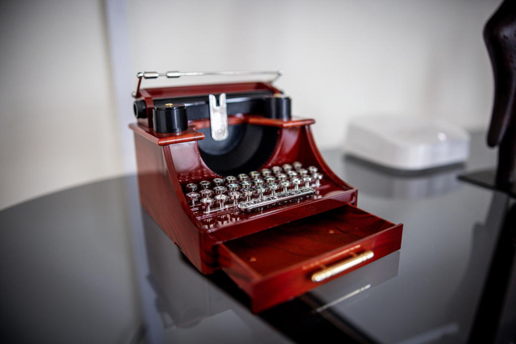 https://media.crmls.org/mediaz/77231d3d-9127-41b5-a45b-0d514032f012.jpg?preset=X-Large