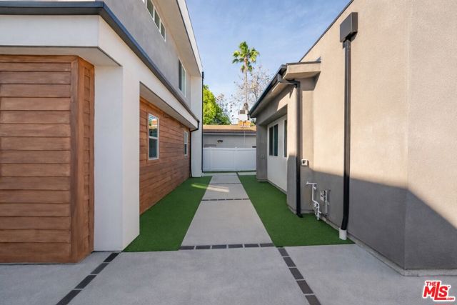8730 Etiwanda Avenue photo 3