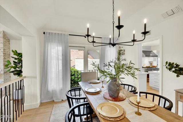 4559 Rayburn Street, Westlake Village CA: https://media.crmls.org/mediaz/7724b34b-258a-4844-abf8-bd05669e1f16.jpg