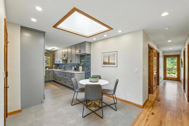 430 Marine Boulevard, Moss Beach CA: https://media.crmls.org/mediaz/77252054-3ebc-47c3-8c32-c27ed24b963b.jpg