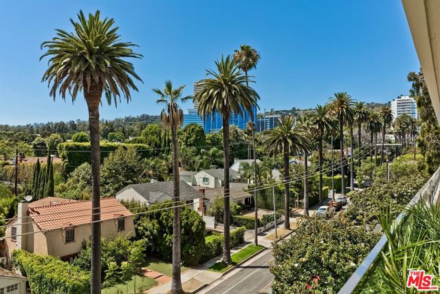 838 Doheny Drive, West Hollywood, California 90069, 2 Bedrooms Bedrooms, ,2 BathroomsBathrooms,Condominium,For Sale,Doheny,24422655