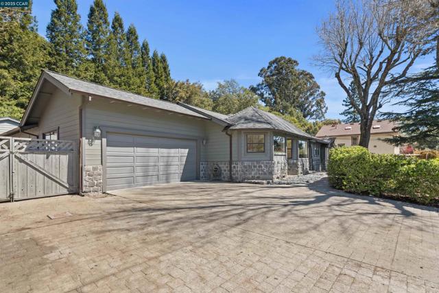 225 Rheem Blvd, Moraga CA: https://media.crmls.org/mediaz/7725aab9-c831-4710-88ec-b4537989fcbf.jpg