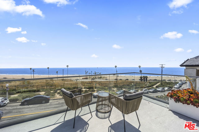 145 Napoleon Street, Playa del Rey CA: https://media.crmls.org/mediaz/7726eb73-b714-46fc-92ad-b3b02b9f10fd.jpg