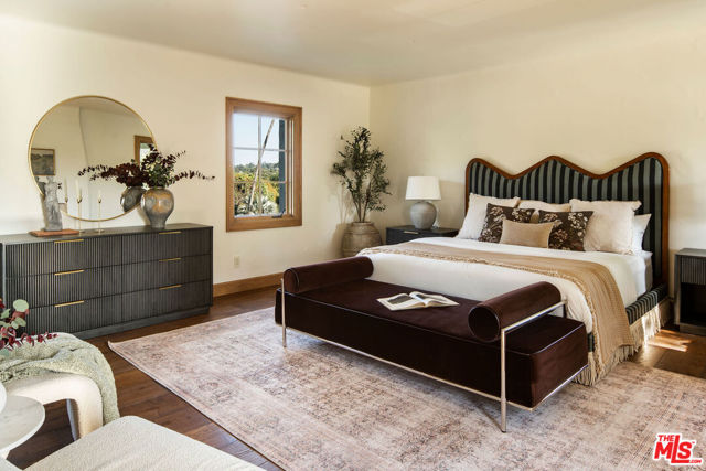 2110 Hill Drive, Los Angeles CA: https://media.crmls.org/mediaz/77275390-13b1-4c0b-a404-5b5bab5667bd.jpg
