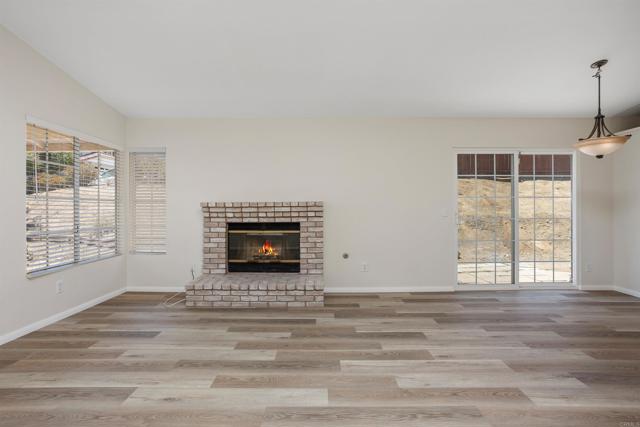 Detail Gallery Image 8 of 29 For 2035 Badger Gln, Escondido,  CA 92029 - 3 Beds | 2 Baths
