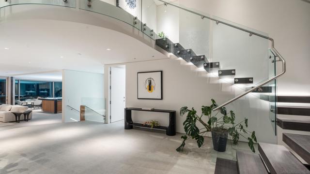 1230 Neptune Ave, Encinitas CA: https://media.crmls.org/mediaz/77277a56-ed4f-4231-96c5-43037859f738.jpg