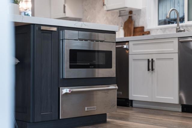 129 Santa Cruz Avenue, Aptos CA: https://media.crmls.org/mediaz/77289775-6c61-439a-bb10-4efaf8fac809.jpg