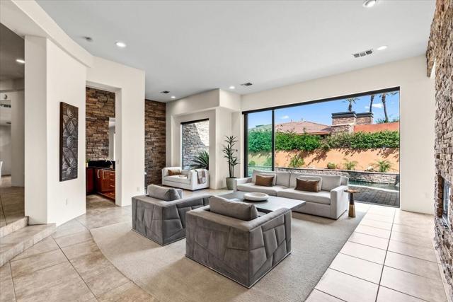 Image 22 of 43 For 50380 Via Serenidad