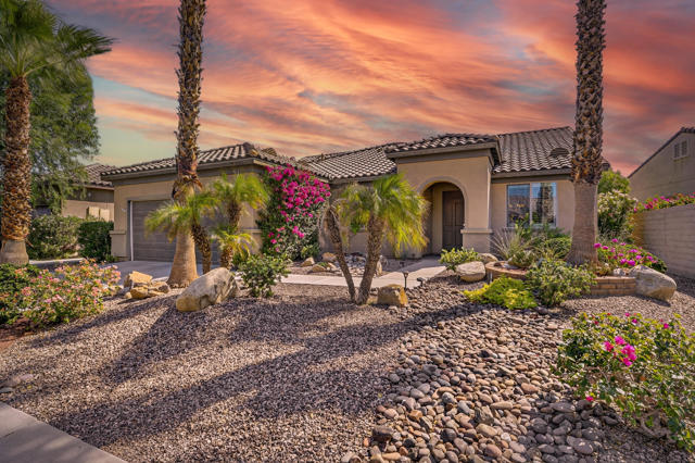 39492 Camino Piscina, Indio CA: https://media.crmls.org/mediaz/7728c03b-d561-4447-9878-98d4a74aa1bb.jpg