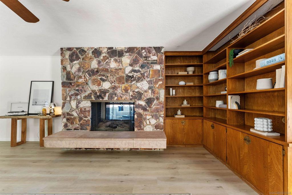 MLS #250043093SD image #23