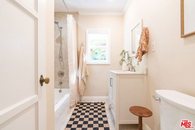 3 Bed Home for Sale in Los Angeles, California