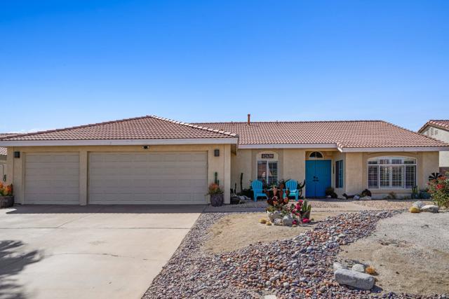 42639 Devonshire Street, Palm Desert CA: https://media.crmls.org/mediaz/772aa796-20ee-48fc-8bcd-d0b96afd53ae.jpg