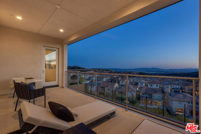 20668 W Hummingbird Court, Porter Ranch CA: https://media.crmls.org/mediaz/772ac9f9-5cb8-4ba1-9ea3-ca01c7f6bfc8.jpg